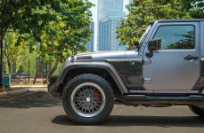 Jeep Wrangler JK на дисках Vossen VWS2