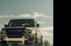 Land Rover Defender на дисках Urban Automotive x Vossen UV-4