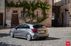Mercedes A Class на дисках Vossen CVT