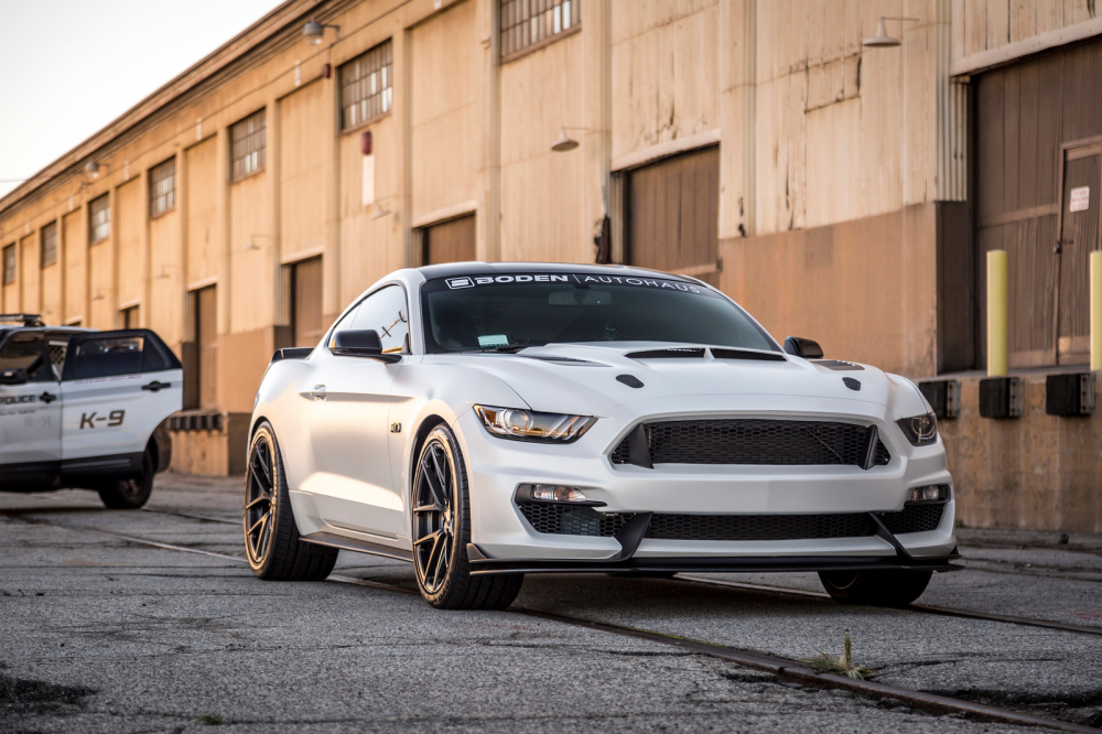 Ford Mustang GT на дисках Vorsteiner V-FF 101