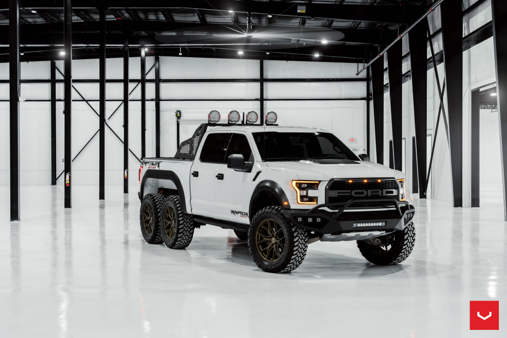 Ford Raptor 6x6 на дисках Hybrid Forged HF6-4