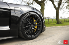 Porsche Taycan на дисках Hybrid Forged HF-4T