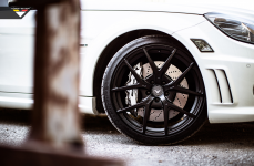 Mercedes-Benz C63 AMG на дисках Vorsteiner V-FF 101
