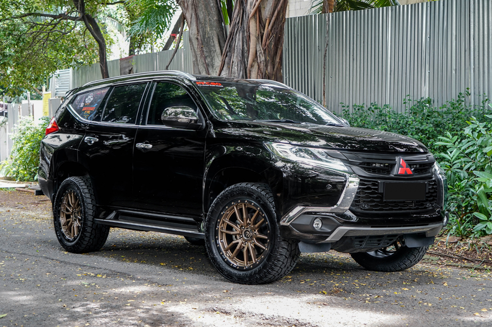 Mitsubishi Pajero Sport на дисках Fuel Rebel