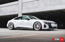 Audi RS E-Tron GT на дисках Vossen Forged LC2-C1