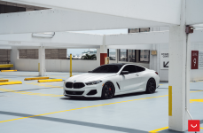 BMW M850i на дисках VOSSEN HF-5