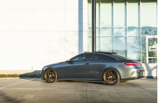 Mercedes-Benz E-Class Coupe на дисках XO Luxury Cairo