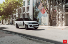 Range Rover Urban Automotive на дисках Vossen HF-2