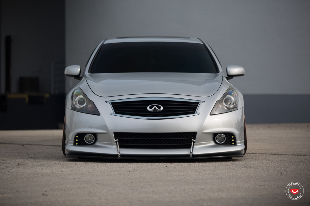 Infiniti G37 на дисках Vossen Forged VPS-307T