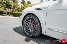 Bentley Bentayga на дисках VOSSEN HF-7