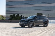 Jeep Grand Cherokee на дисках Status Juggernaut
