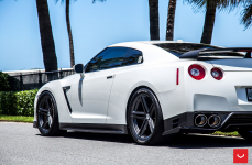 Nissan GTR на дисках Vossen VFS-5