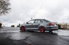 VW Jetta MK6 на дисках XO Luxury London