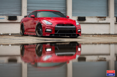 Nissan R35 GT-R на дисках Vossen x Work VWS-2
