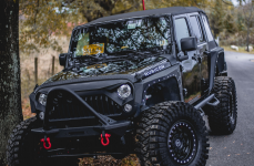 Jeep Wrangler на дисках Black Rhino Garrison beadlock