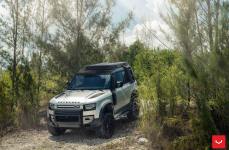 Land Rover Defender на дисках VOSSEN HF-5