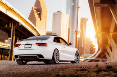 Audi RS5 на дисках Ferrada FR4