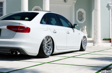 Audi S4 на дисках Rotiform SPF