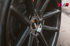 Ford Mustang на дисках F1R F27