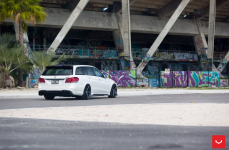 Mercedes-Benz E63 на дисках Vossen VFS-5