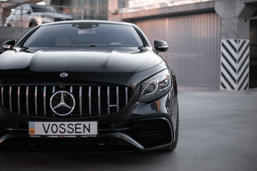 Mercedes S63 AMG на кованых дисках Vossen Forged VPS-307