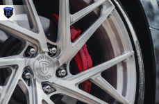 Chevrolet Corvette C8 на кованых дисках RFG13 