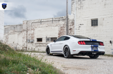 Ford Mustang на дисках Rohana RC9