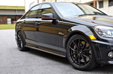 Mercedes Benz C63 на дисках Vortseiner V-FF 108 Carbon Graphite