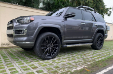 Toyota 4Runner на дисках Status Mastadon