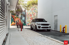 Range Rover Urban Automotive на дисках Vossen HF-2