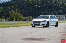 Audi A4 Avant на дисках Vossen VFS-1