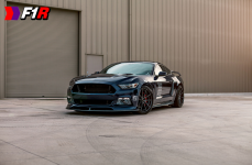 Ford Mustang на дисках F1R F27