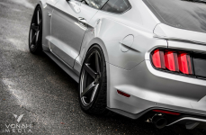 Ford Mustang GT на дисках Vossen CV3R