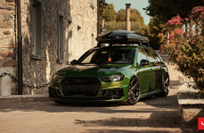 Audi RS4 на дисках Hybrid Forged HF-5