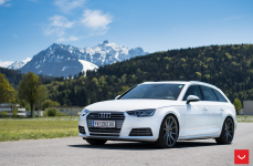 Audi A4 Avant на дисках Vossen VFS-1