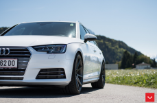 Audi A4 Avant на дисках Vossen VFS-1