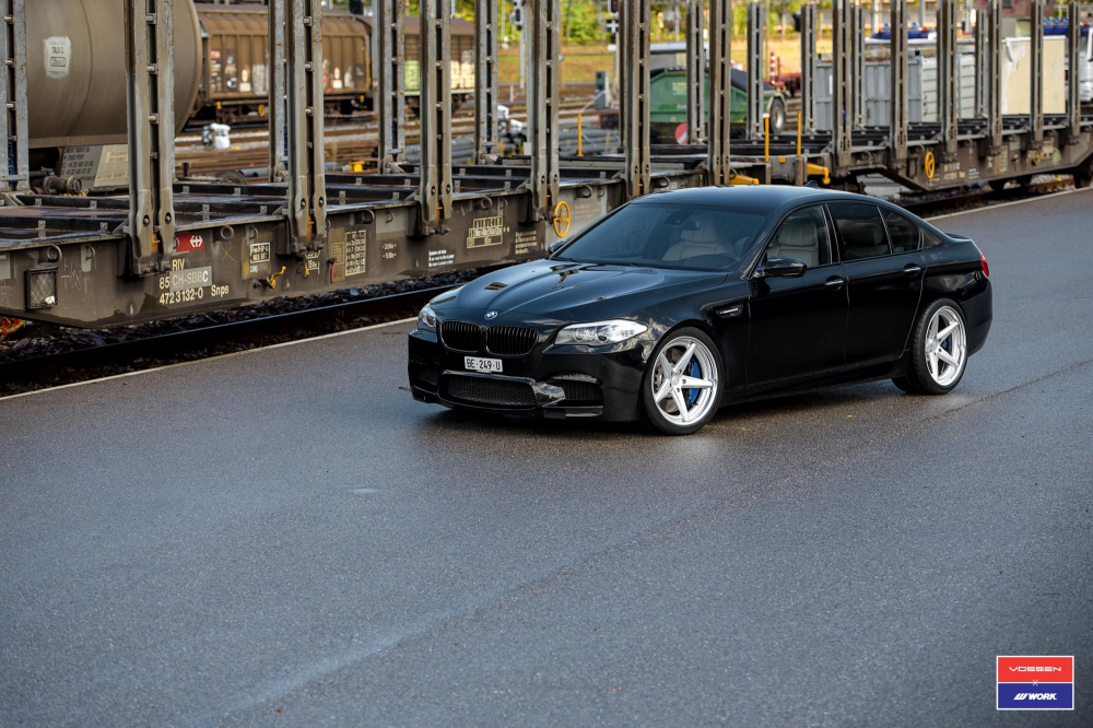 BMW M5 на дисках Vossen x Work VWS-3