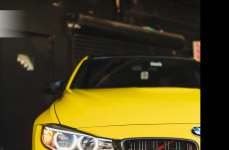 BMW M3 yellow на дисках RFX7 gloss black