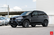 BMW X5 на дисках Vossen VFS-2