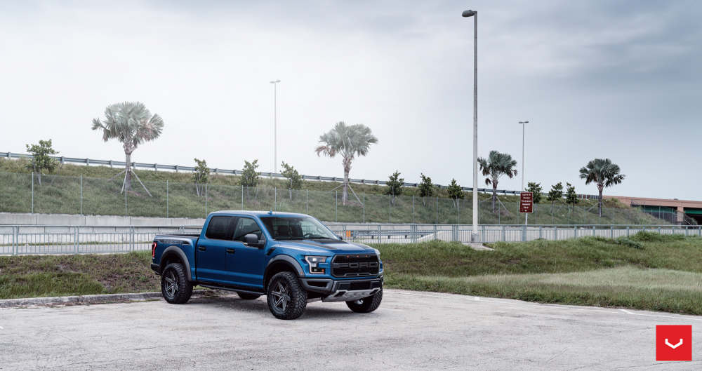 Ford Raptor на дисках Hybrid Forged HF6-2