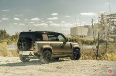 Land Rover Defender на дисках Urban Automotive x Vossen UV-4