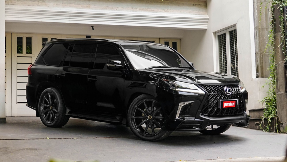 Lexus LX570 на дисках Vossen HF-3