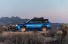 Subaru Forester на дисках Black Rhino Boxer