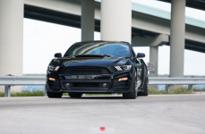 Ford Mustang GT на дисках Vossen Forged VPS-302