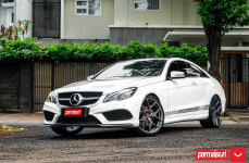 Mercedes E-Class на дисках Hybrid Forged HF-5