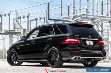 Mercedes Benz ML63 на дисках XO Luxury XF1