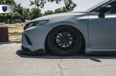 Toyota Camry на дисках RFX2 Matte Black