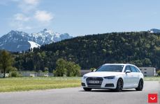 Audi A4 Avant на дисках Vossen VFS-1