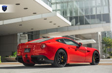 Ferrari F12 на дисках Rohana RFG15