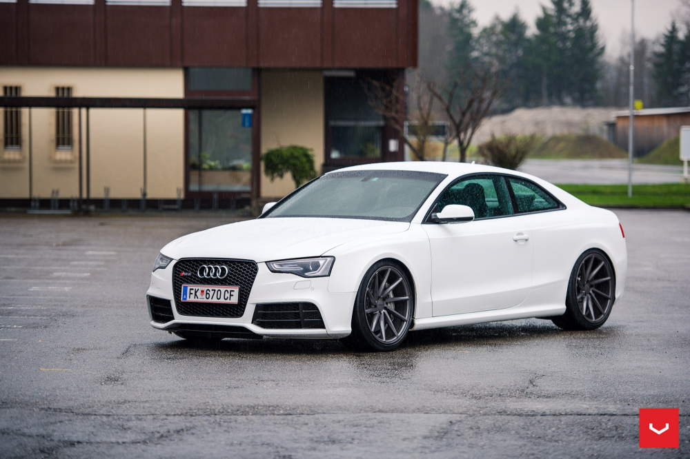 Audi RS5 на дисках Vossen CVT